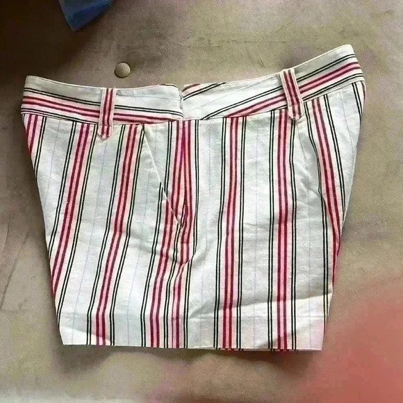 Loft Riviera striped black, white and red striped shorts Sz - 10 - Picture 3 of 6